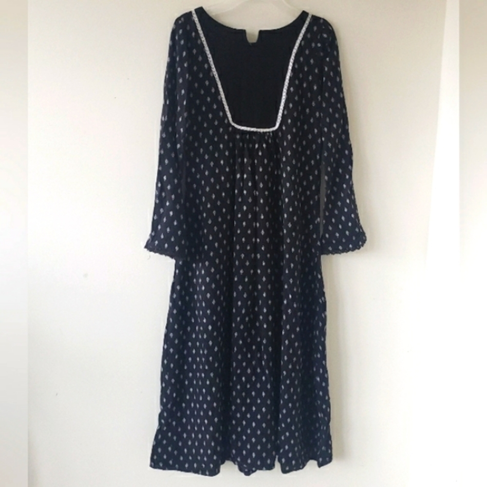Girls' black dress- traditional